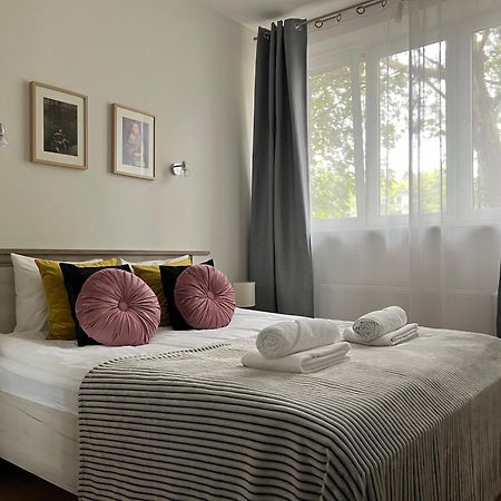 Modern & Cozy Flat - Near To Wawel Castle Appartement Krakau Buitenkant foto
