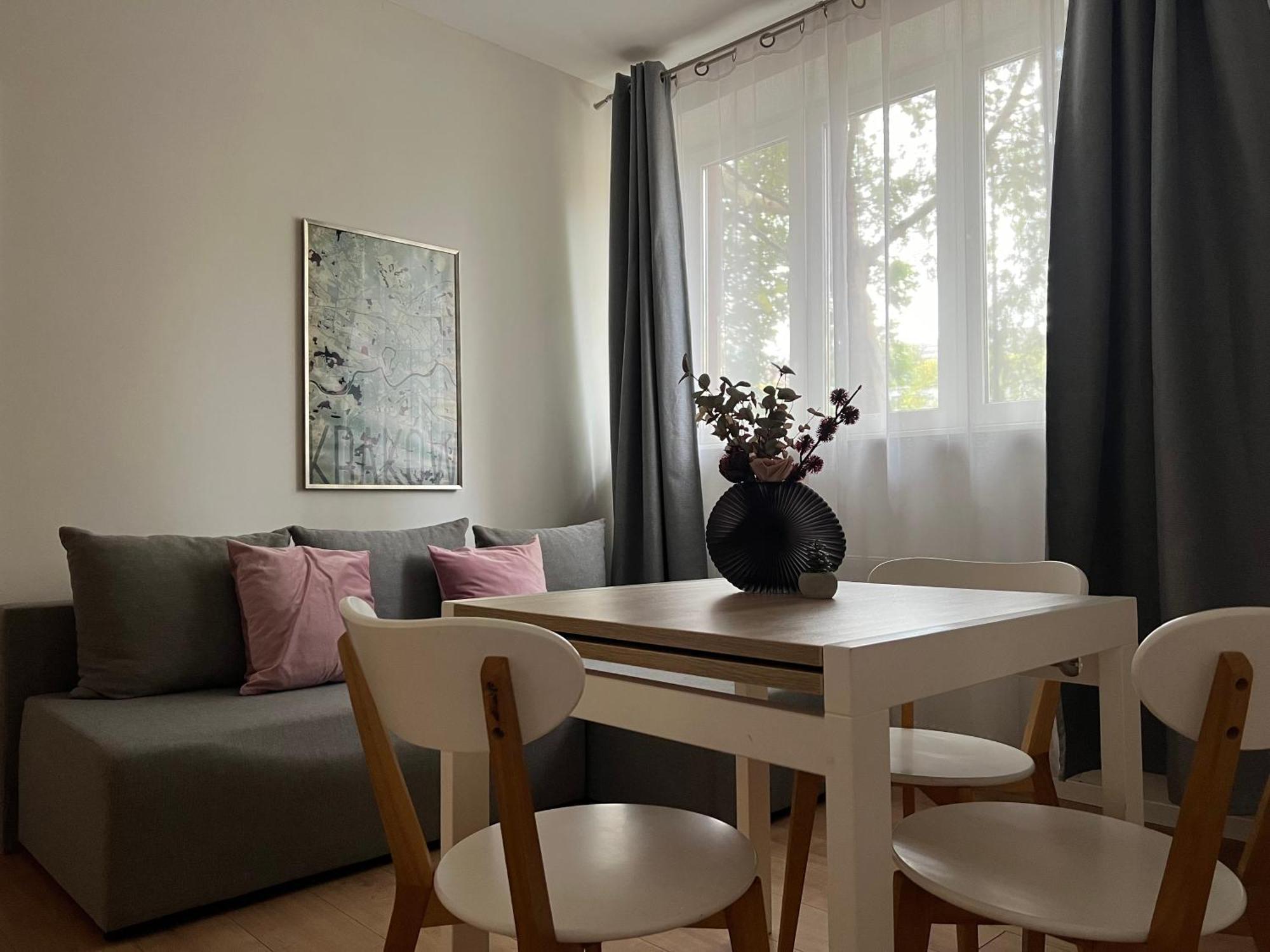 Modern & Cozy Flat - Near To Wawel Castle Appartement Krakau Buitenkant foto
